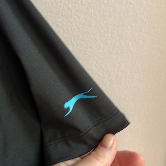 Slazenger Women’s Size Medium Black Striped Golf Shirt Excellent Condition Snaps - Picture 3 of 5